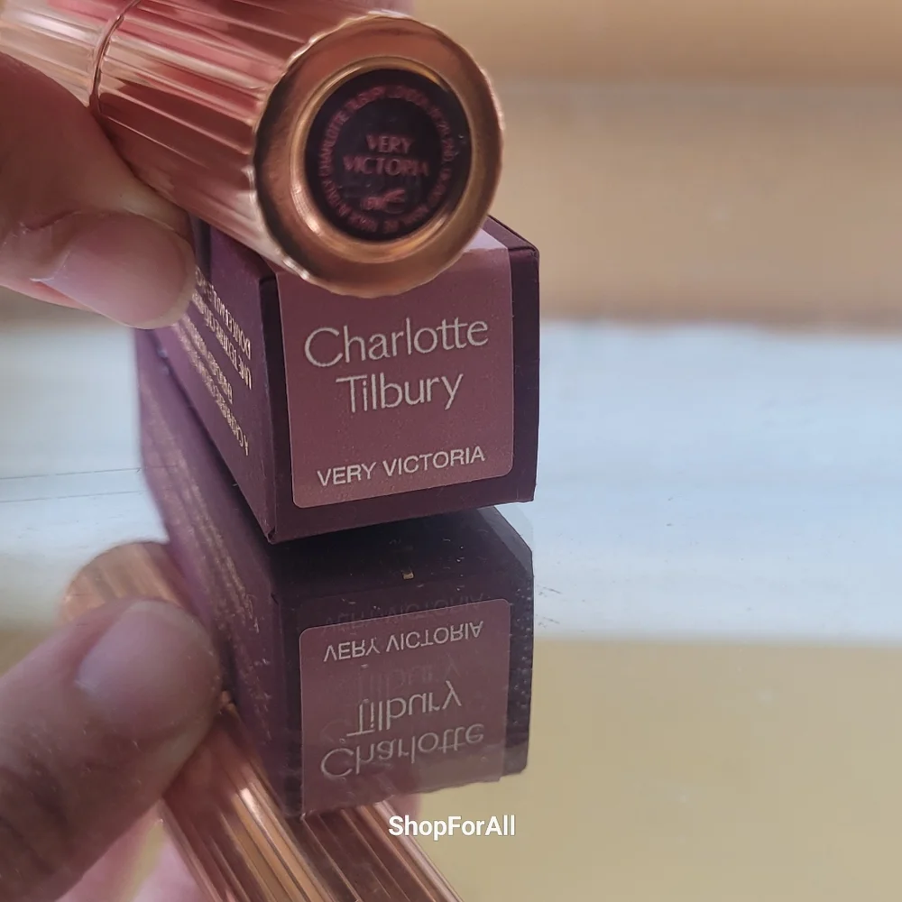 Charlotte Tilbury Matte Revolution Lipstick | Very Victoria Nude | Brand…